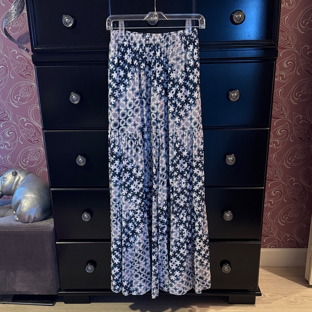 Floral Patterned Wide-Leg Tiered Pants Sz s